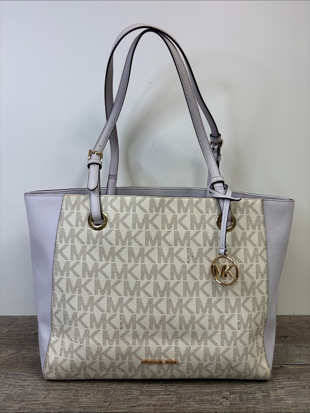 Michael Kors Walsh Large Multifunction Tote Vanilla MK Signature Saffiano
